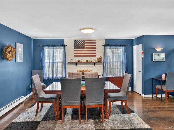 75 Head Of The Neck Road, Bellport NY 11713