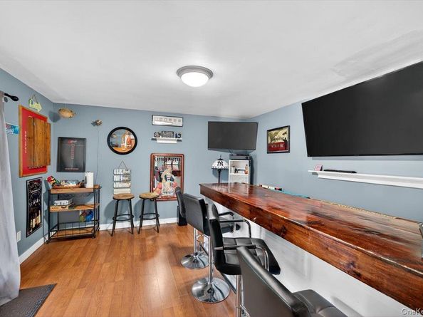 75 Head Of The Neck Road, Bellport NY 11713