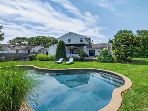 75 Head Of The Neck Road, Bellport NY 11713