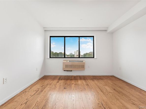 85-23 Broadway 7C, Elmhurst NY 11373