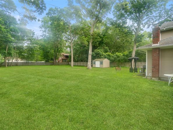 3 Lilly Court, Moriches NY 11955