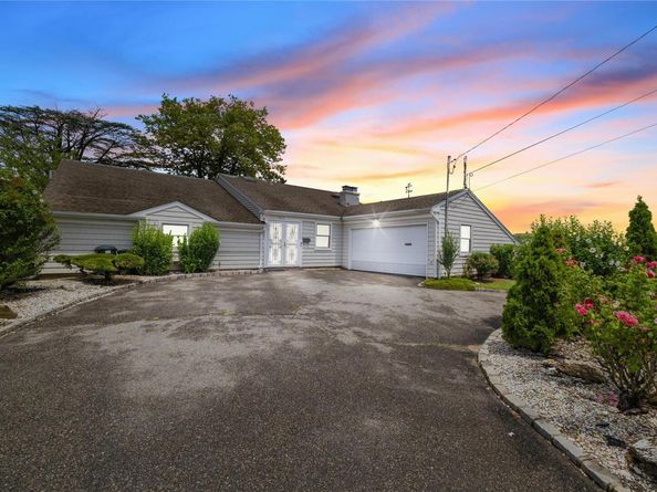 163 Mott Street, Oceanside NY 11572