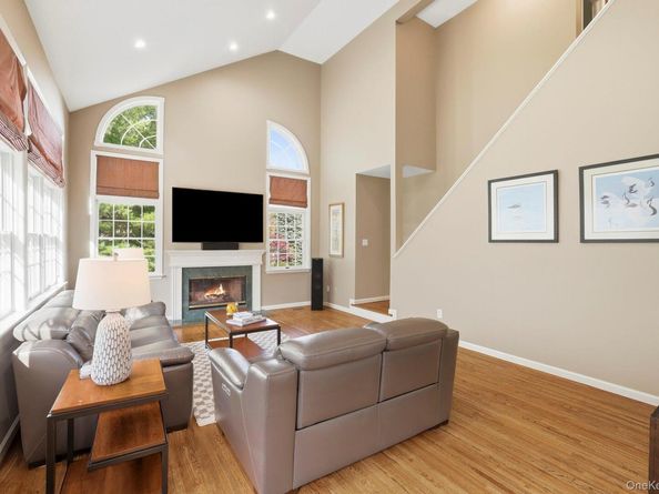 4 Fairview Court, Cross River NY 10518