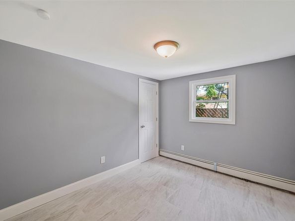 99 Tell Avenue, Deer Park NY 11729
