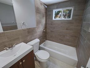 99 Tell Avenue, Deer Park NY 11729