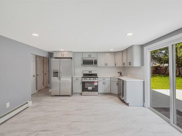 99 Tell Avenue, Deer Park NY 11729