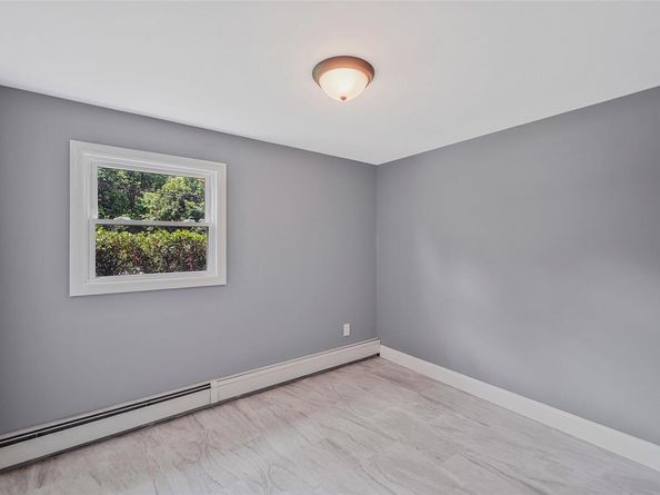 99 Tell Avenue, Deer Park NY 11729