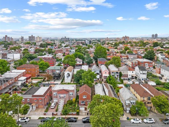 2719 Hering Avenue, Bronx NY 10469