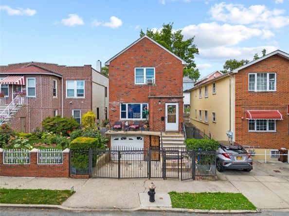2719 Hering Avenue, Bronx NY 10469