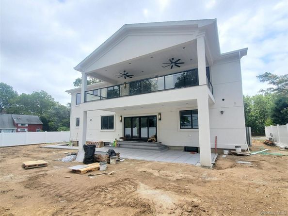 65 Page Lane, Westbury NY 11590