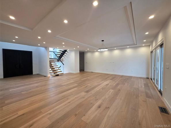 65 Page Lane, Westbury NY 11590