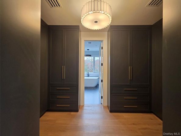 65 Page Lane, Westbury NY 11590