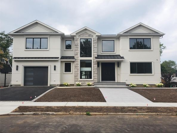 65 Page Lane, Westbury NY 11590