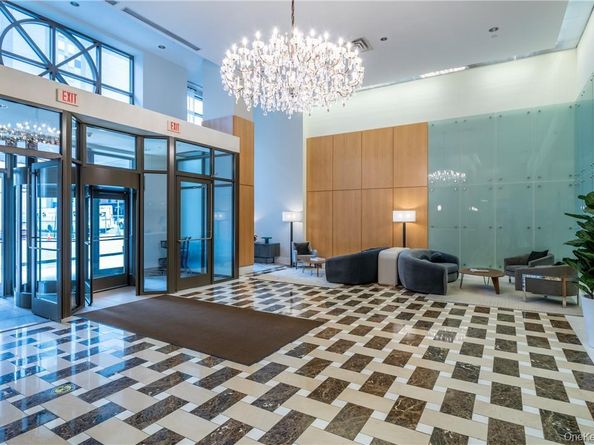 175 Huguenot St 1801, New Rochelle NY 10801