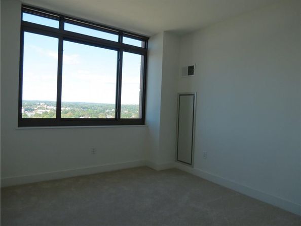 175 Huguenot St 1801, New Rochelle NY 10801