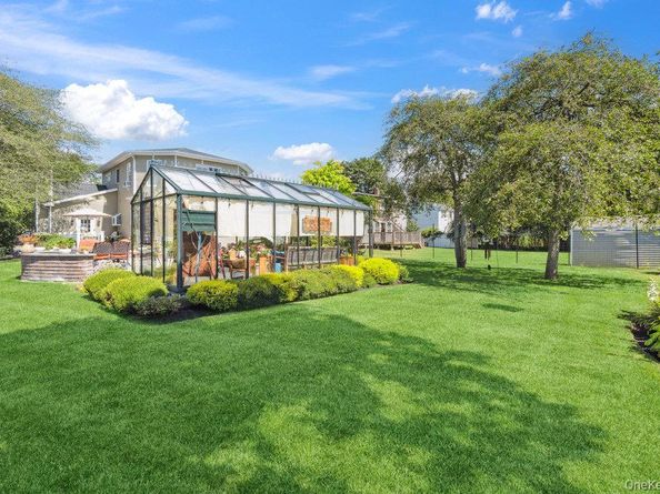 243 S Dunton Avenue, East Patchogue NY 11772