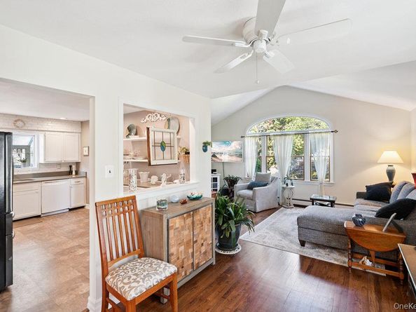 243 S Dunton Avenue, East Patchogue NY 11772