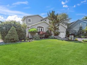 243 S Dunton Avenue, East Patchogue NY 11772