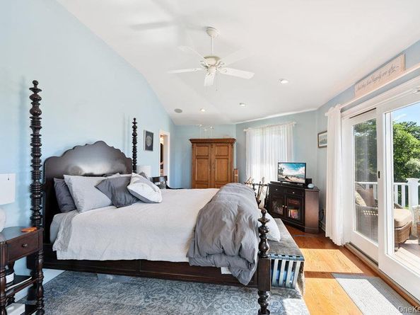 243 S Dunton Avenue, East Patchogue NY 11772
