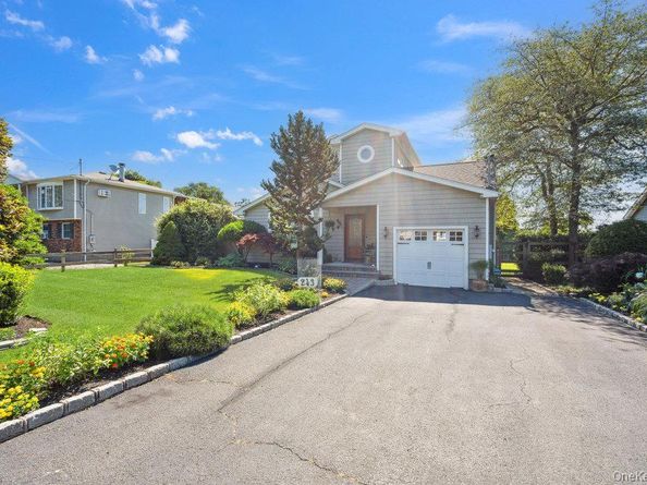 243 S Dunton Avenue, East Patchogue NY 11772