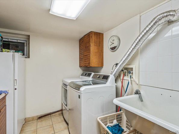 2957 214th Place, Bayside NY 11360