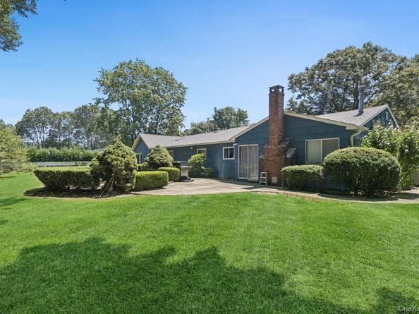 7 Fuller Drive, Ridge NY 11961