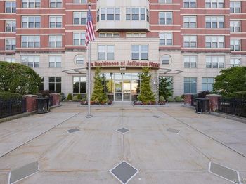 300 Mamaroneck Avenue