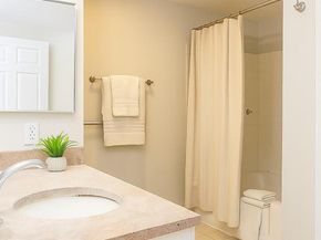 300 Mamaroneck Avenue 402, White Plains NY 10605
