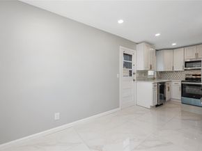 594 Fenworth Boulevard, Franklin Square NY 11010