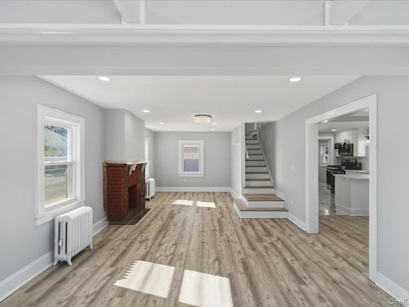 4 Hilton Street, Lynbrook NY 11563