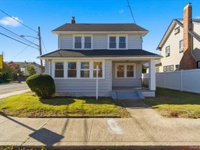 4 Hilton Street, Lynbrook NY 11563