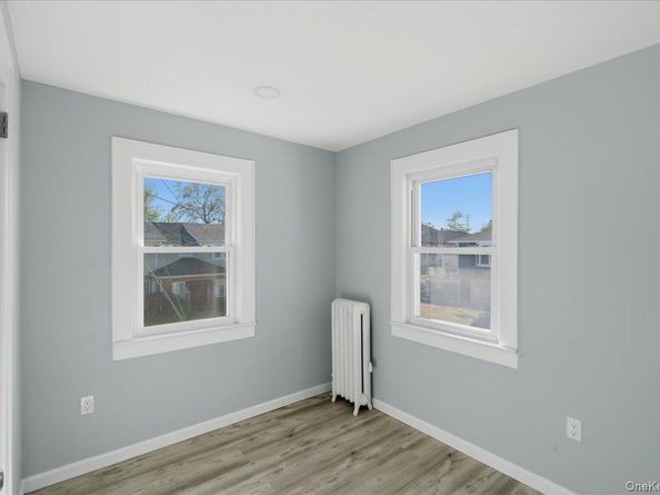 4 Hilton Street, Lynbrook NY 11563