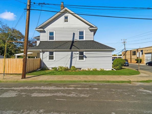 4 Hilton Street, Lynbrook NY 11563