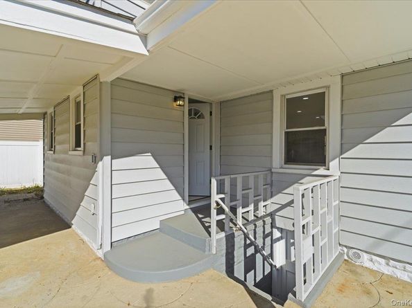 4 Hilton Street, Lynbrook NY 11563