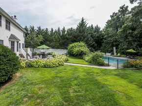 6 Rolling Wood Court, Hauppauge NY 11788