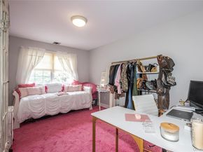 6 Rolling Wood Court, Hauppauge NY 11788