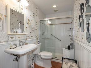 6 Rolling Wood Court, Hauppauge NY 11788