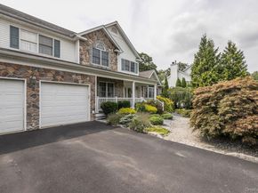 6 Rolling Wood Court, Hauppauge NY 11788