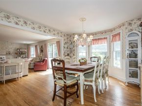 6 Rolling Wood Court, Hauppauge NY 11788