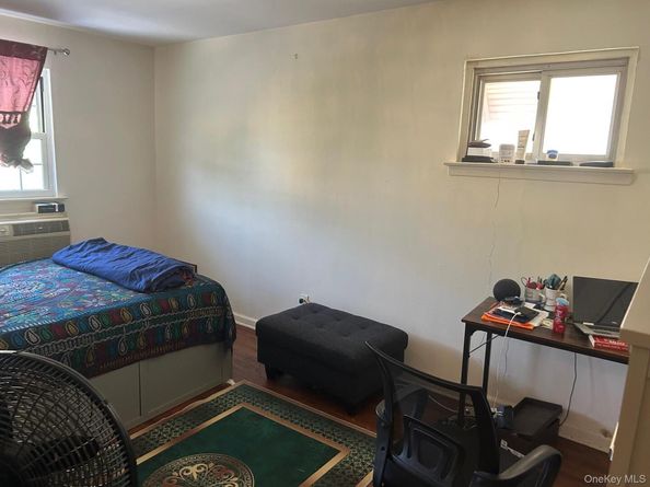 863 E 221st Street, Bronx NY 10467