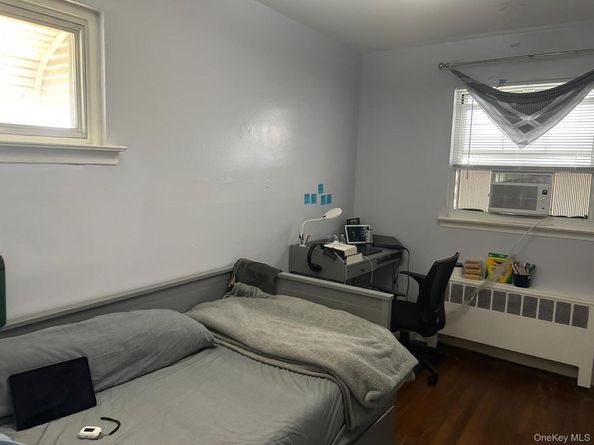 863 E 221st Street, Bronx NY 10467
