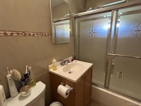 863 E 221st Street, Bronx NY 10467