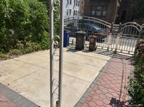 863 E 221st Street, Bronx NY 10467