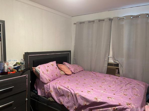 863 E 221st Street, Bronx NY 10467