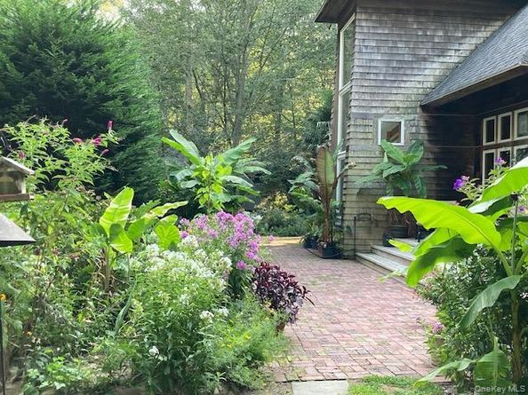 76 Fern Road E, Baiting Hollow NY 11933