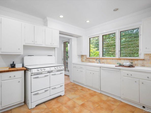 120 Lyncroft Road, New Rochelle NY 10804