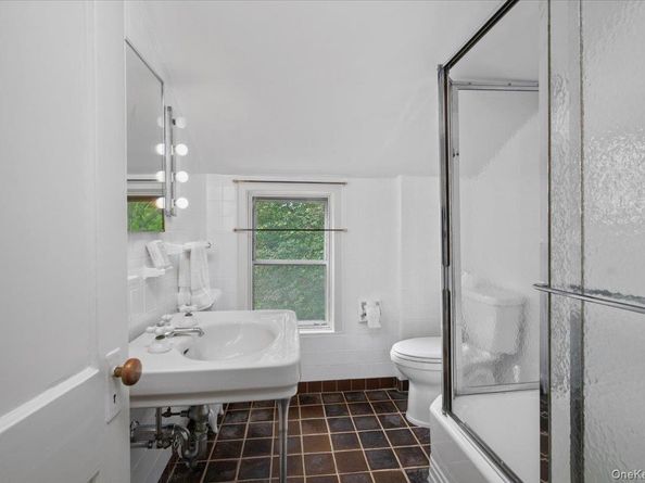 120 Lyncroft Road, New Rochelle NY 10804