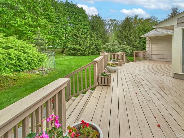 102 Butternut Road, Briarcliff Manor NY 10510