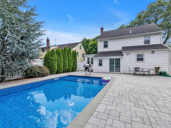 473 Lakeview Avenue, Rockville Centre NY 11570