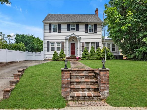 473 Lakeview Avenue, Rockville Centre NY 11570